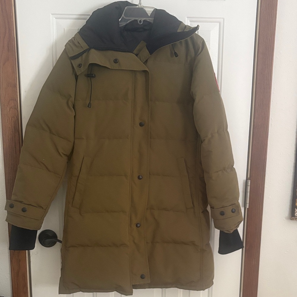 Canadian Goose Olive Green Parka-women's L